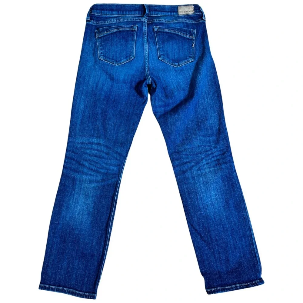 EXPRESS WOMAN'S DARK WASH 30x27‎ STRAIGHT CUT MID-RISE Distressed DENIM JEANS